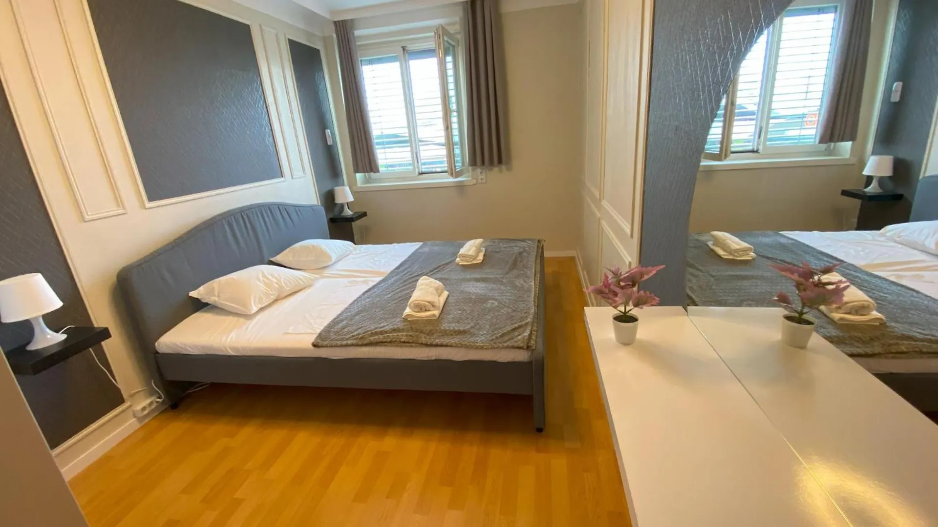 Anzotika Central Apartment, Vienna Austria